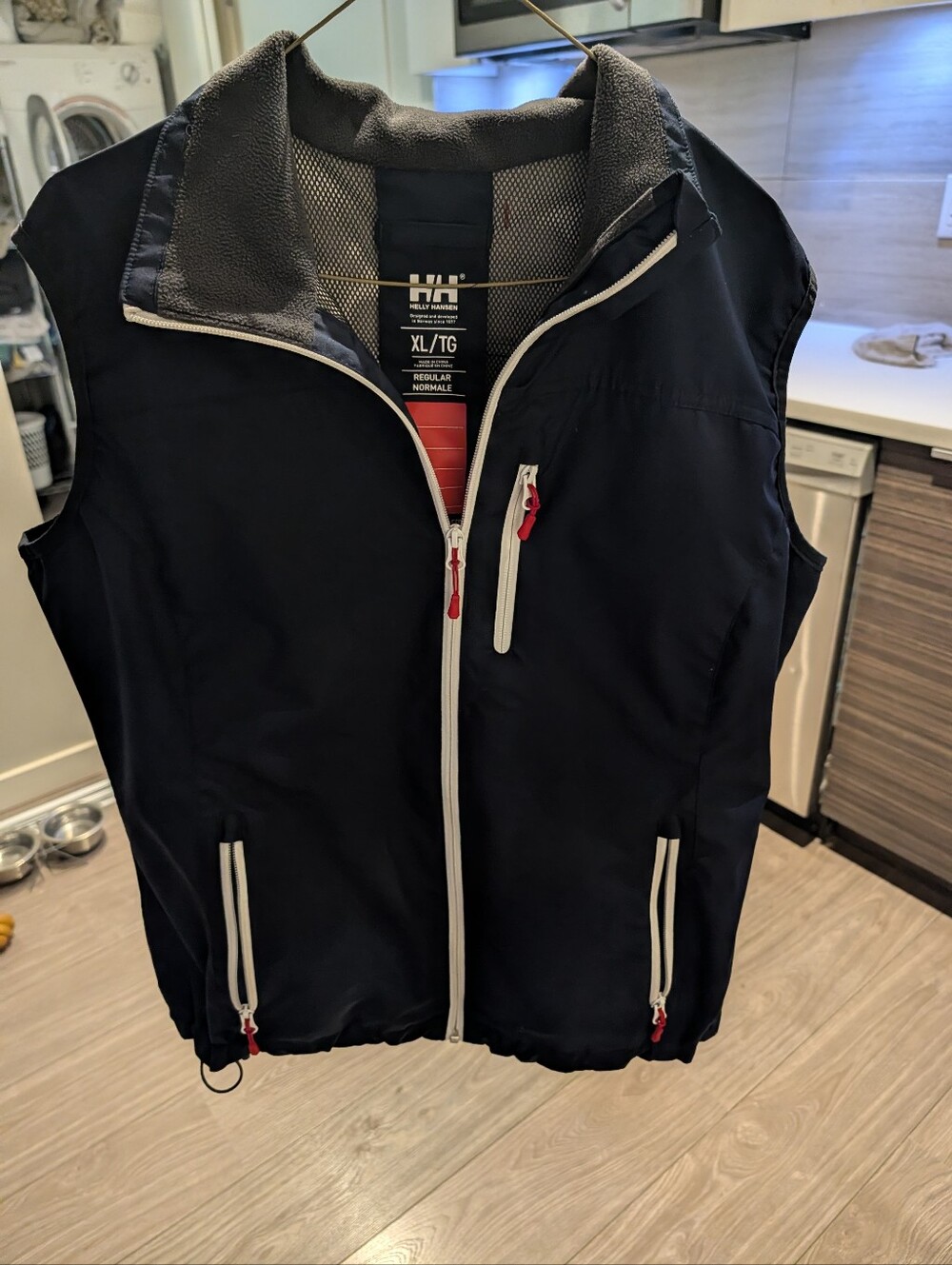 Helly Hansen Vest Size XL Never Worn Perfect Condition